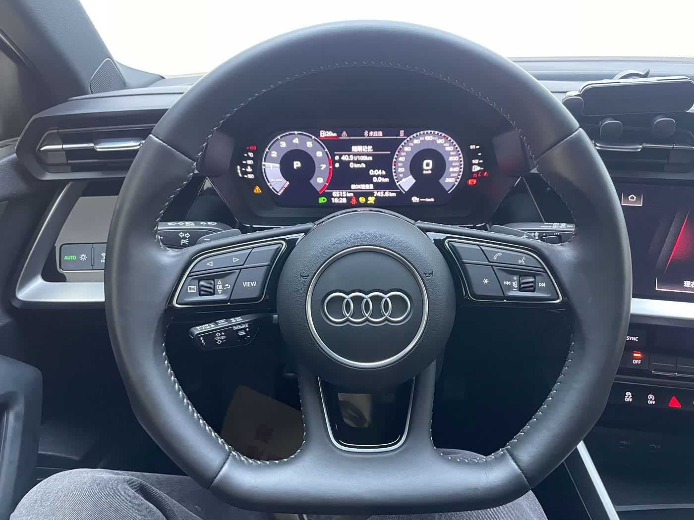 Audi A3 1.4 л 2022 г. Зелёный, пробег 6000 км