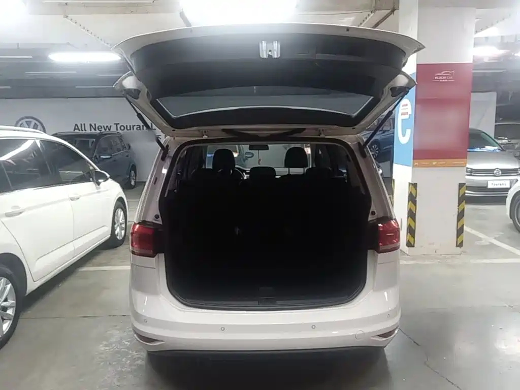 Volkswagen Touran — миниатюра 19