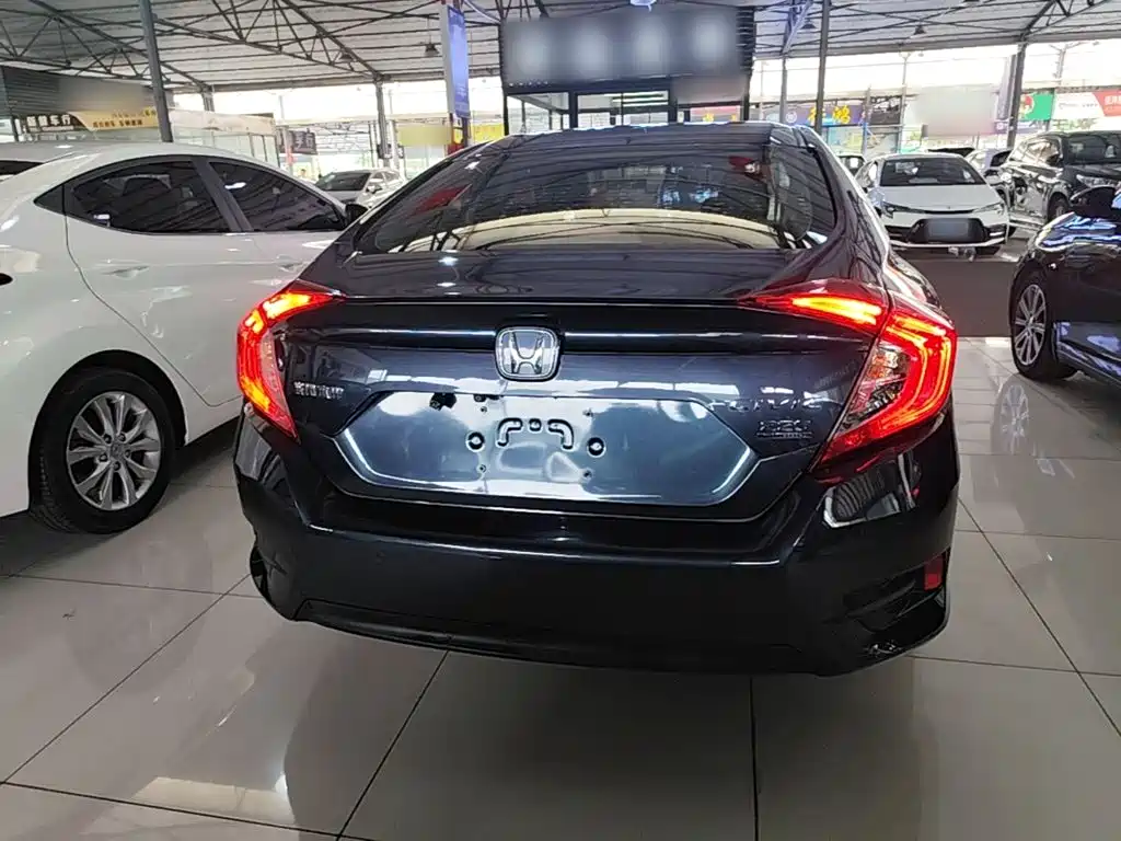 Honda Civic — миниатюра 6