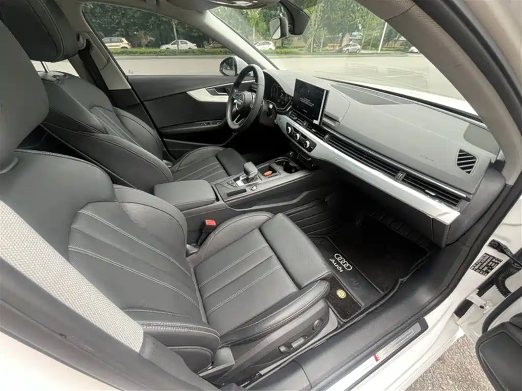 Audi A4L 2022 40 TFSI Fashion