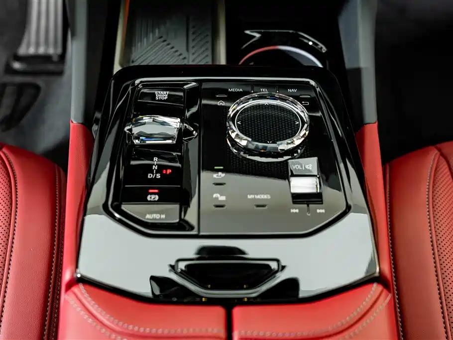BMW 5 Series — миниатюра 16