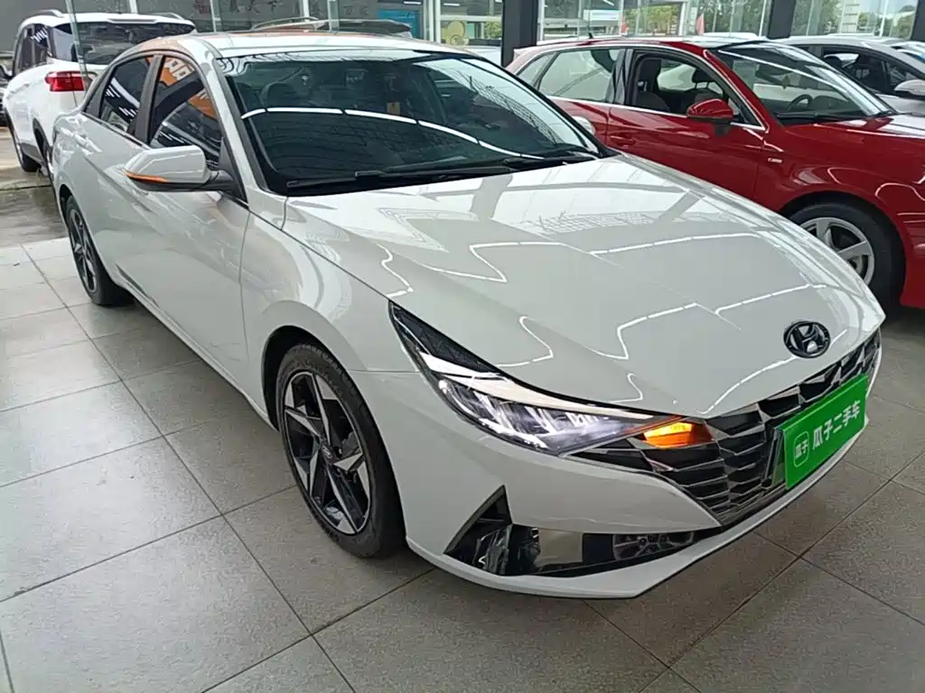 Hyundai Elantra — миниатюра 4