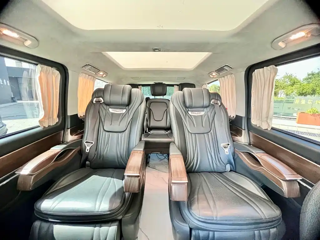 Mercedes-Benz V-Class — миниатюра 14