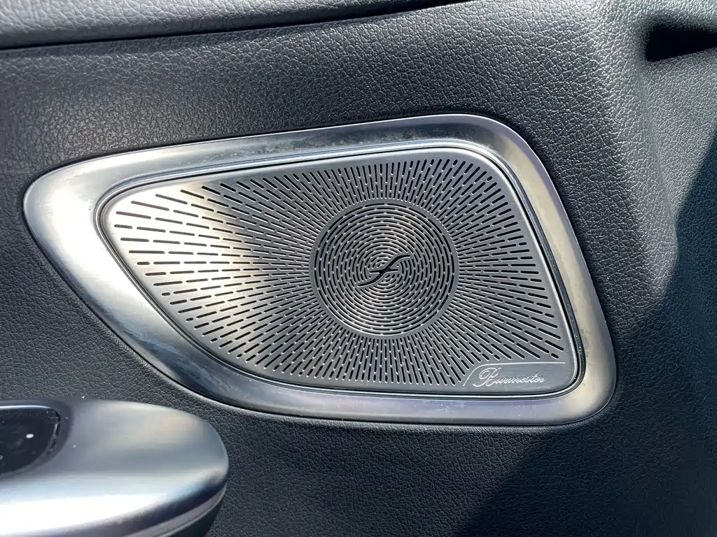 Mercedes-Benz C-Class — миниатюра 22