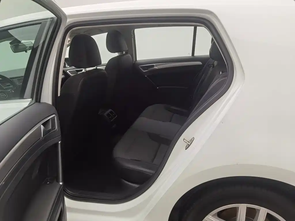 Volkswagen Golf — миниатюра 15