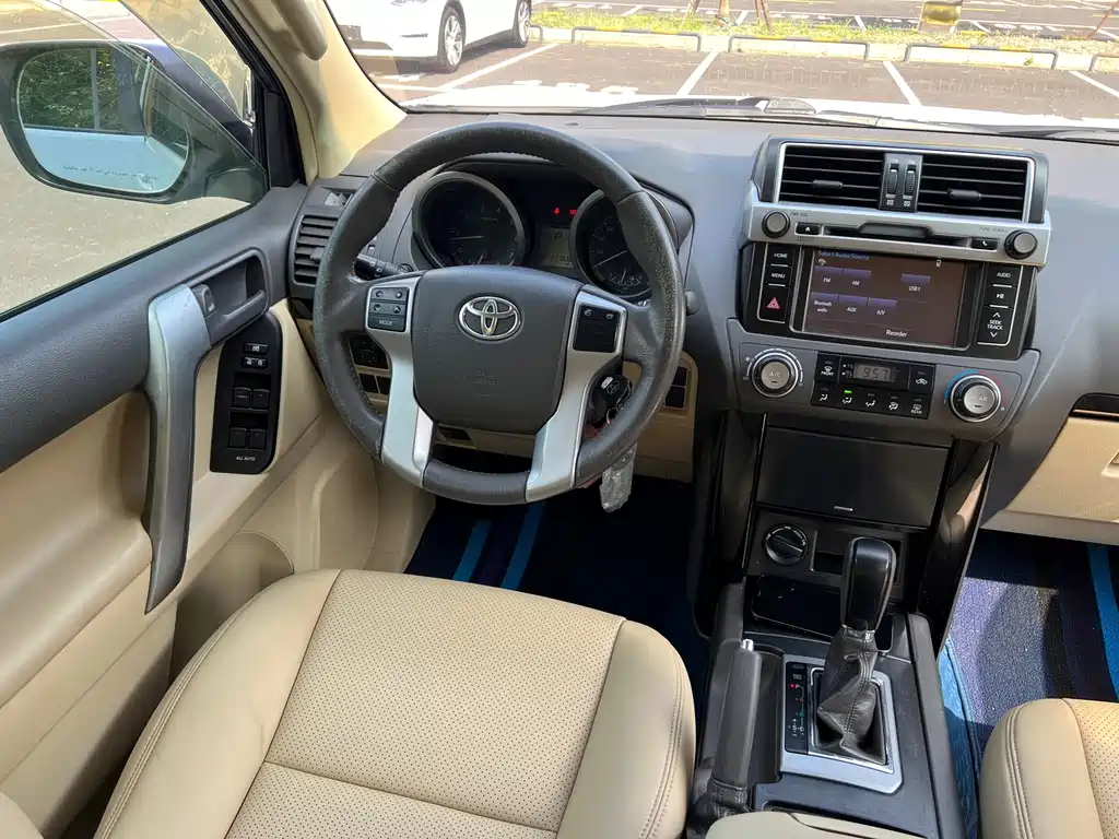 Toyota Prado (Import) — миниатюра 10