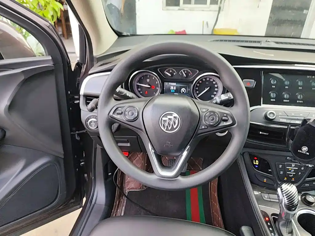 Buick Envision Plus — миниатюра 7