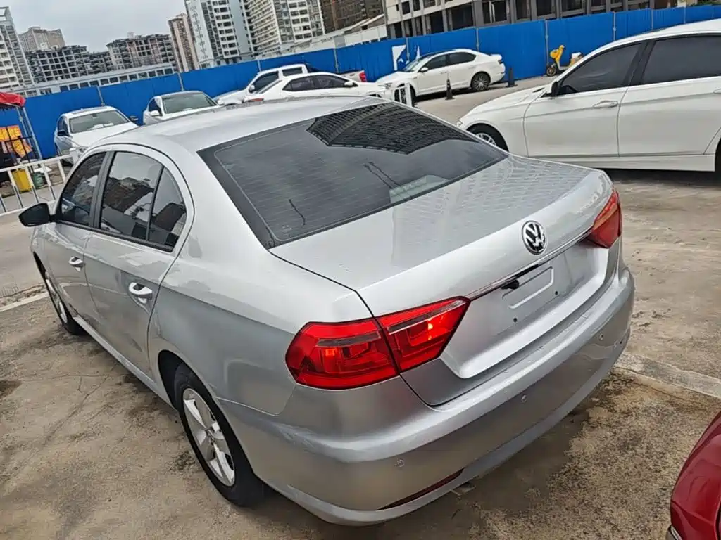 Volkswagen Lavida — миниатюра 5