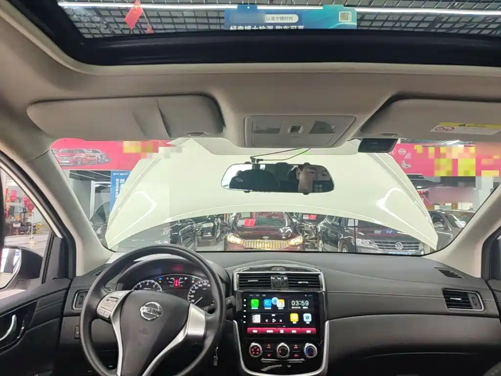 Nissan Tiida — миниатюра 18