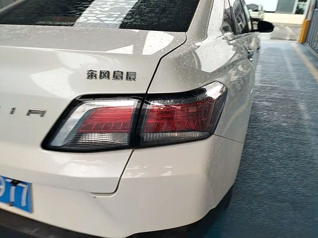 Venucia D60 — миниатюра 8