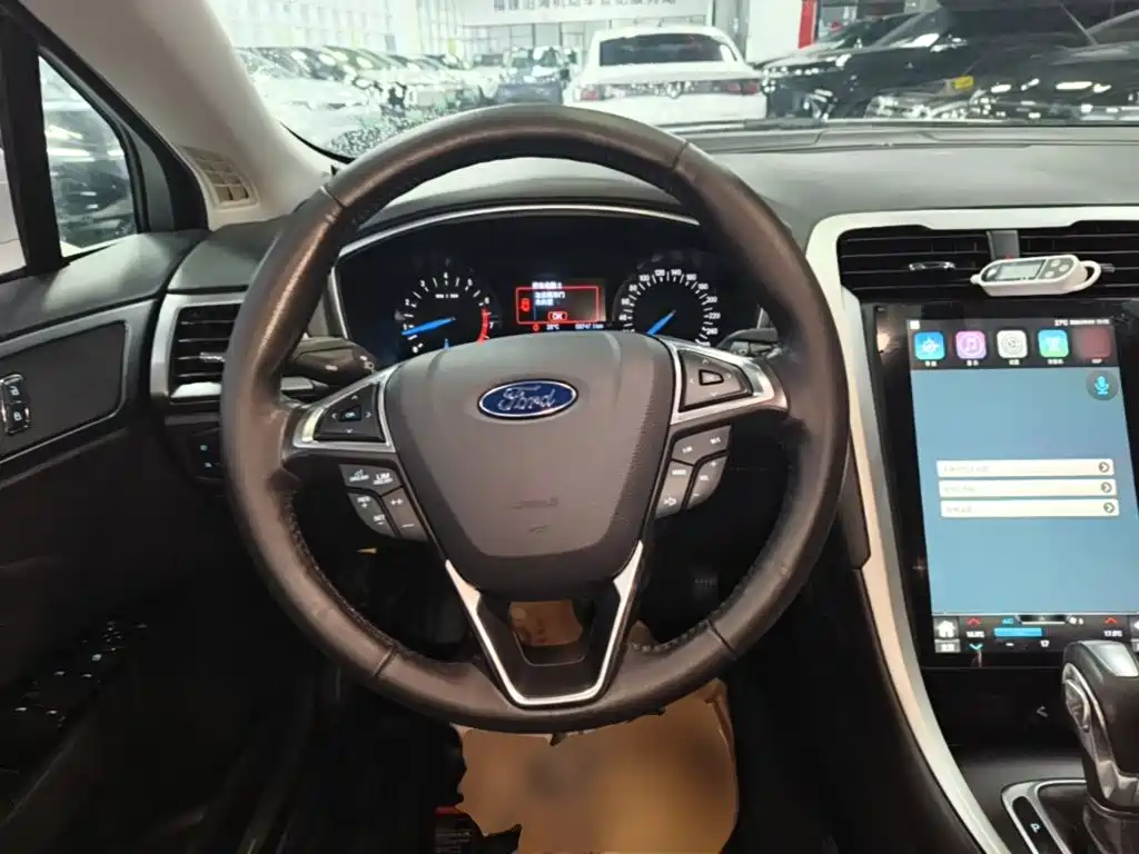 Ford Mondeo — миниатюра 11