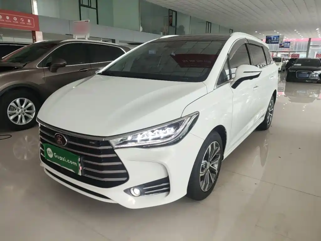 BYD MAX — миниатюра 2
