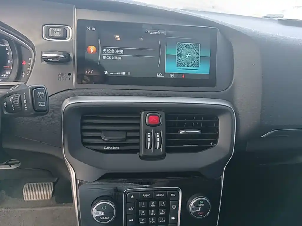 Volvo V40 — миниатюра 13