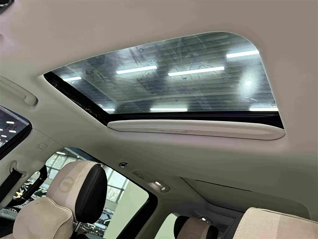GAC Motor Trumpchi E8 PHEV — миниатюра 17