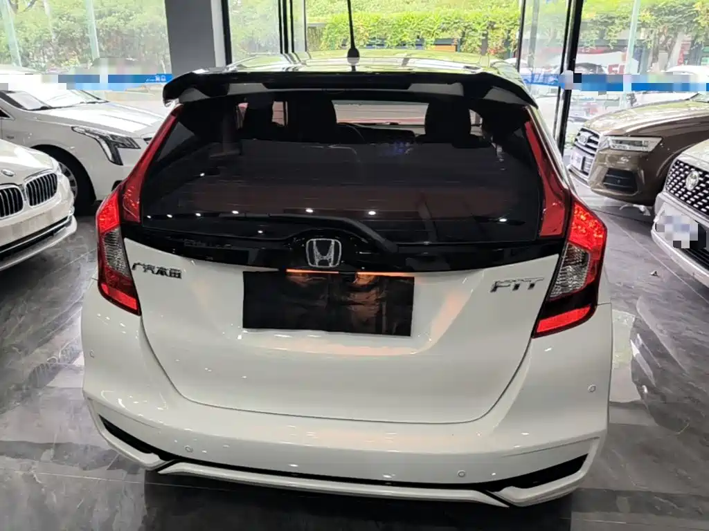 Honda Fit — миниатюра 6