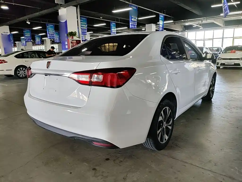 Roewe 360 — миниатюра 7