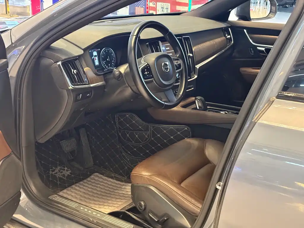 Volvo V90 — миниатюра 9