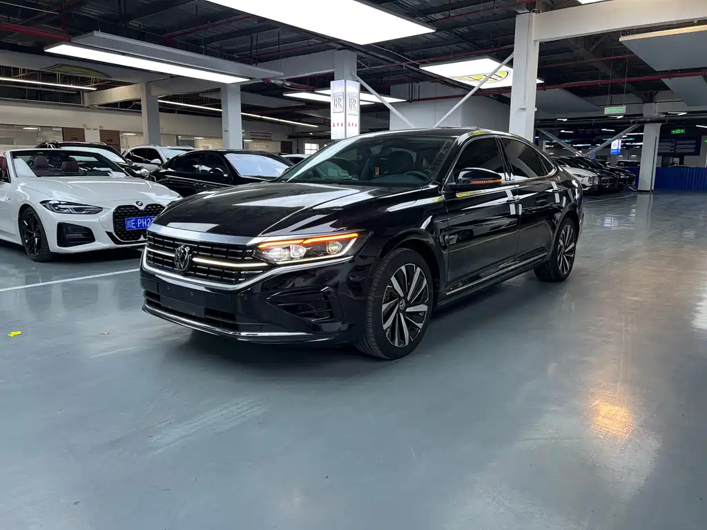 Volkswagen Passat 2023