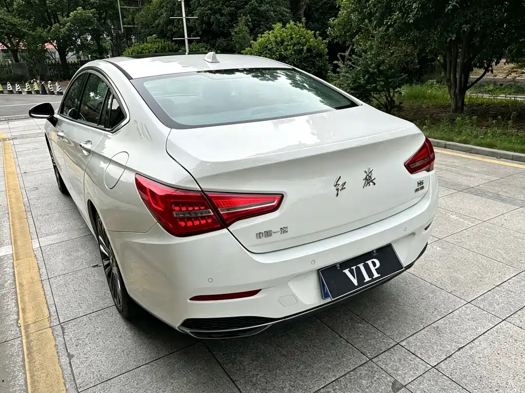 Hongqi Hongqi H5 — миниатюра 11