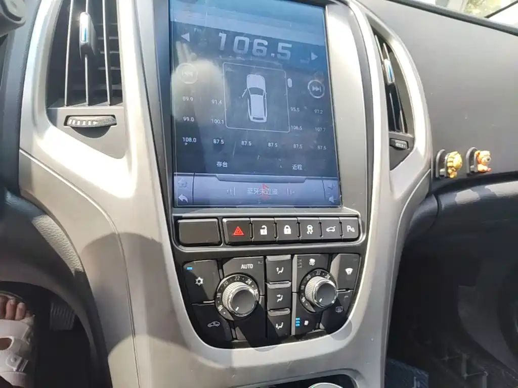 Buick Excelle — миниатюра 18