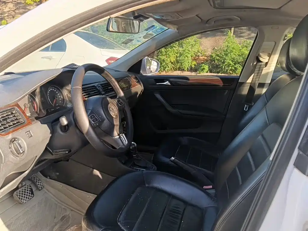 Volkswagen Santana — миниатюра 4