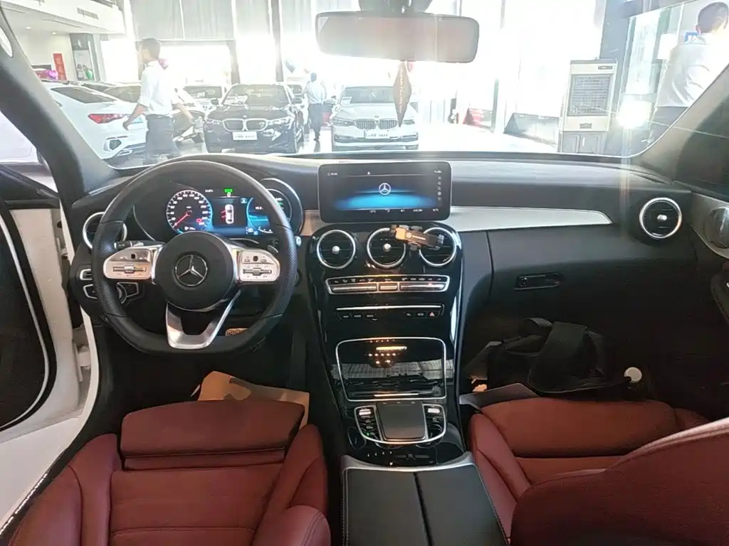 Mercedes-Benz C-Class — миниатюра 10