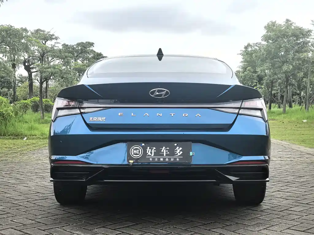 Hyundai Elantra — миниатюра 7
