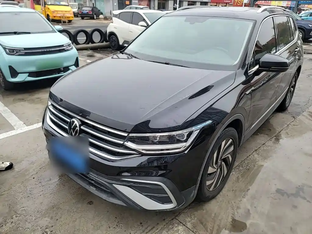 Volkswagen Tiguan L — миниатюра 2