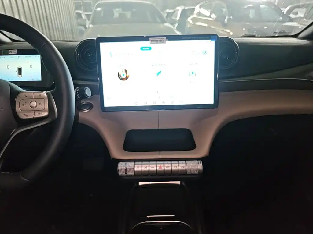 BYD Dolphin — миниатюра 13