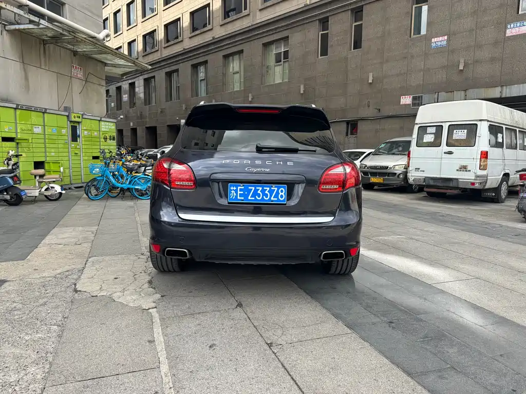 Porsche Cayenne — миниатюра 19