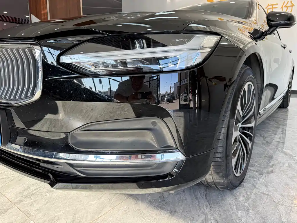 Volvo S90 — миниатюра 8