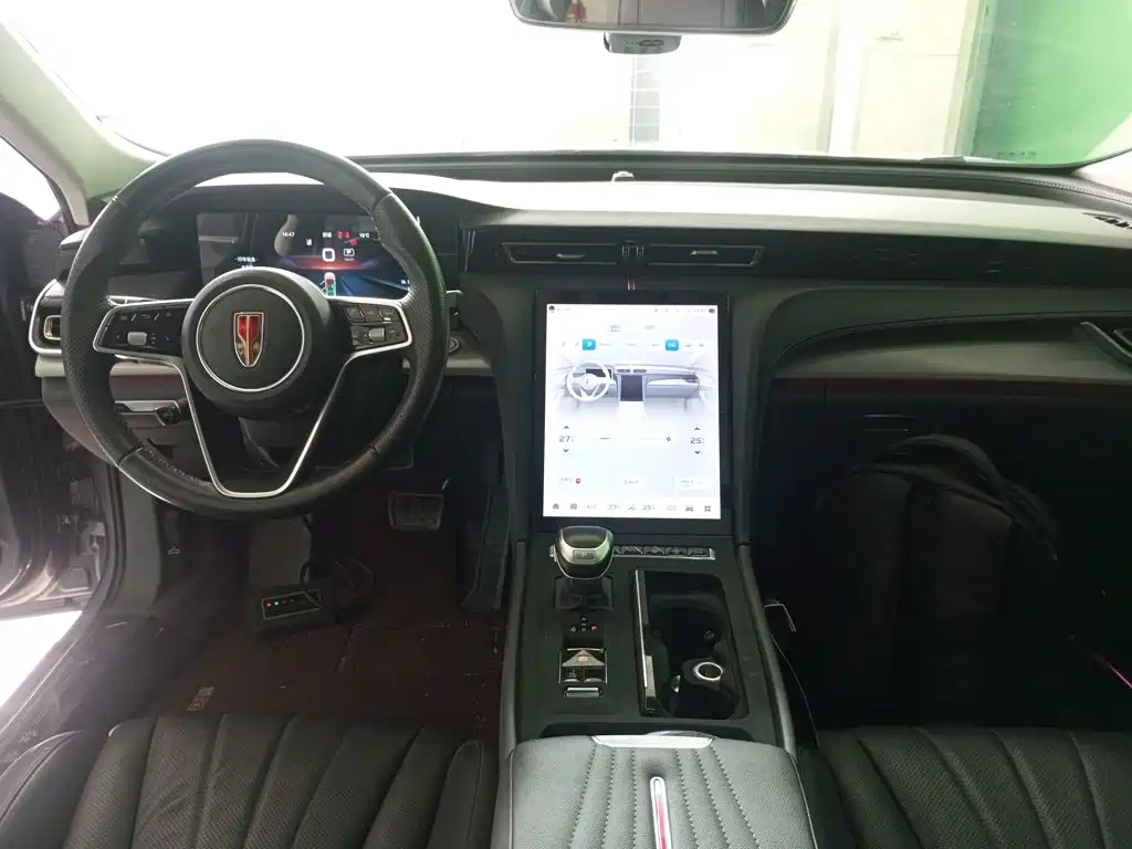 Hongqi Hongqi H5 — миниатюра 6