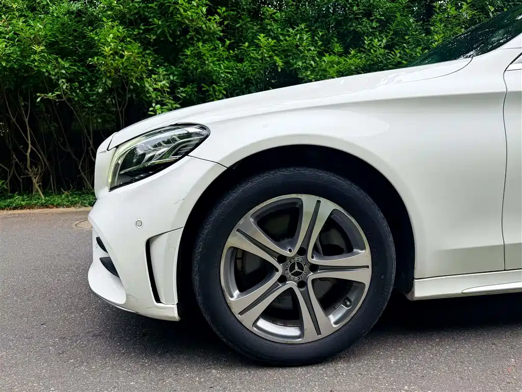 Mercedes-Benz C-Class — миниатюра 16