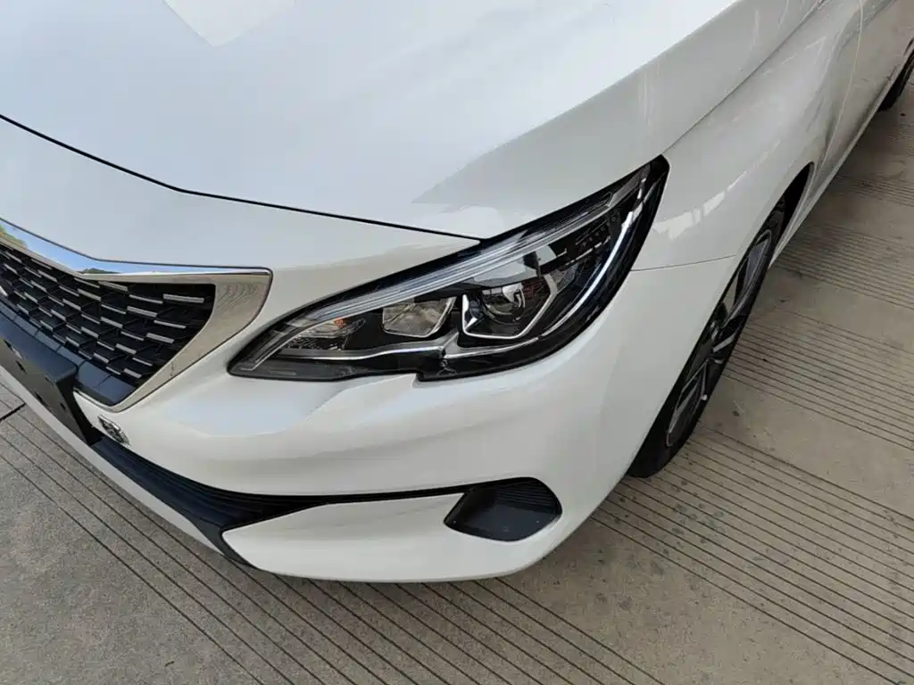 Peugeot 408 — миниатюра 24