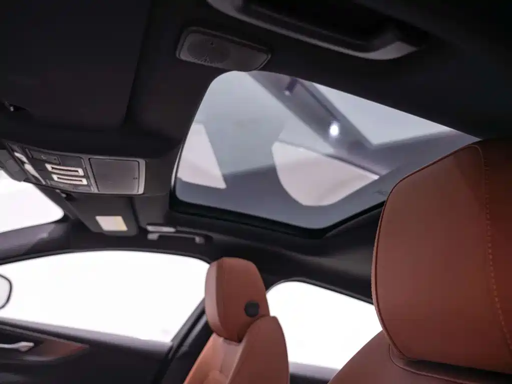 Jaguar XEL — миниатюра 12