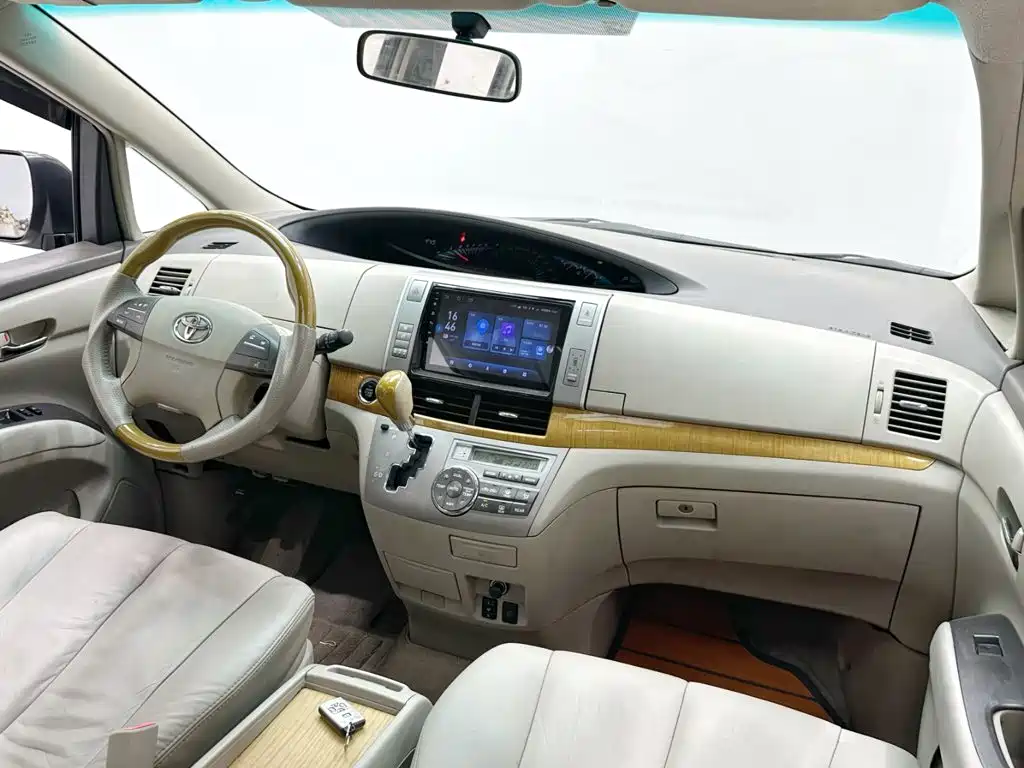 Toyota Previa — миниатюра 15