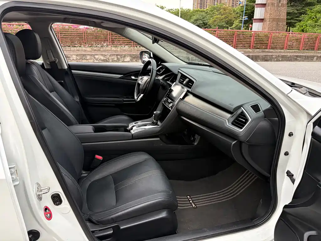 Honda Civic — миниатюра 13