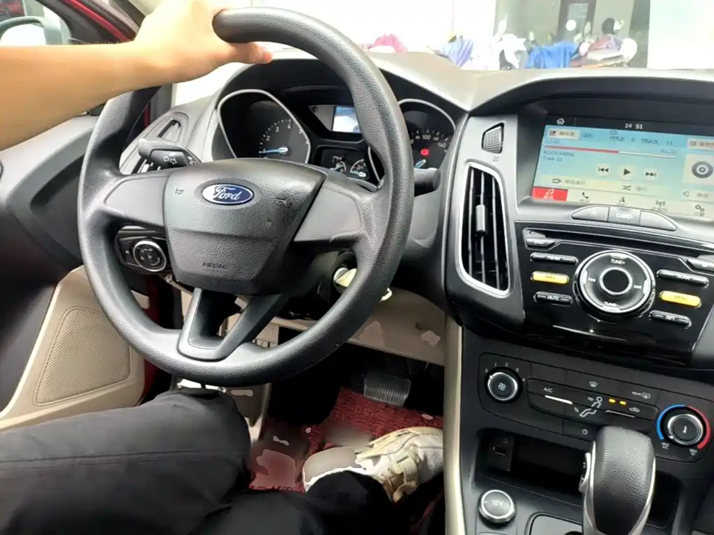 Ford Focus — миниатюра 10