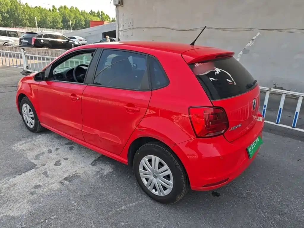 Volkswagen Polo — миниатюра 5
