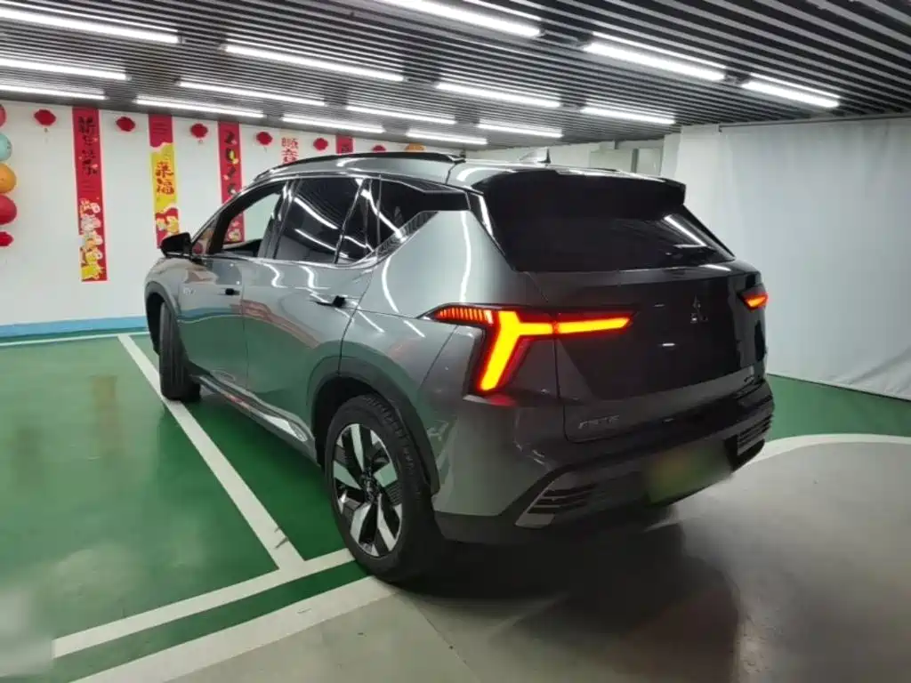 Mitsubishi AIRTREK — миниатюра 5