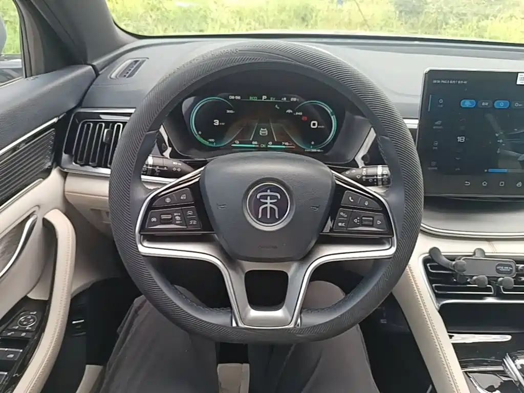BYD PLUS New Energy — миниатюра 11