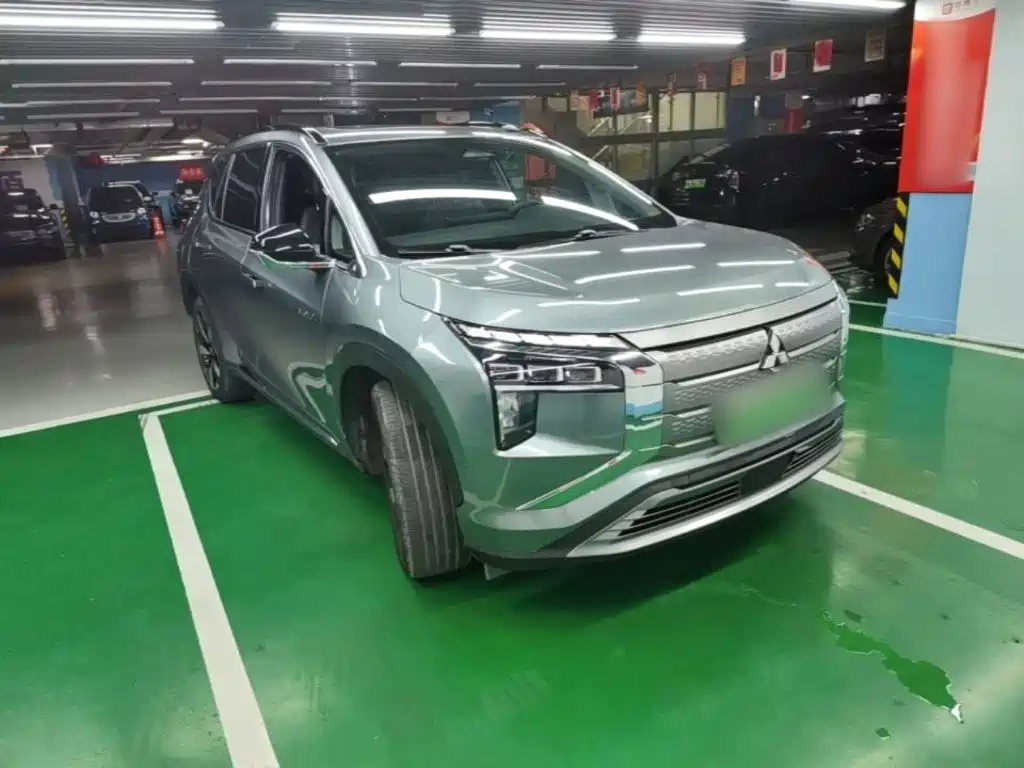 Mitsubishi AIRTREK — миниатюра 4
