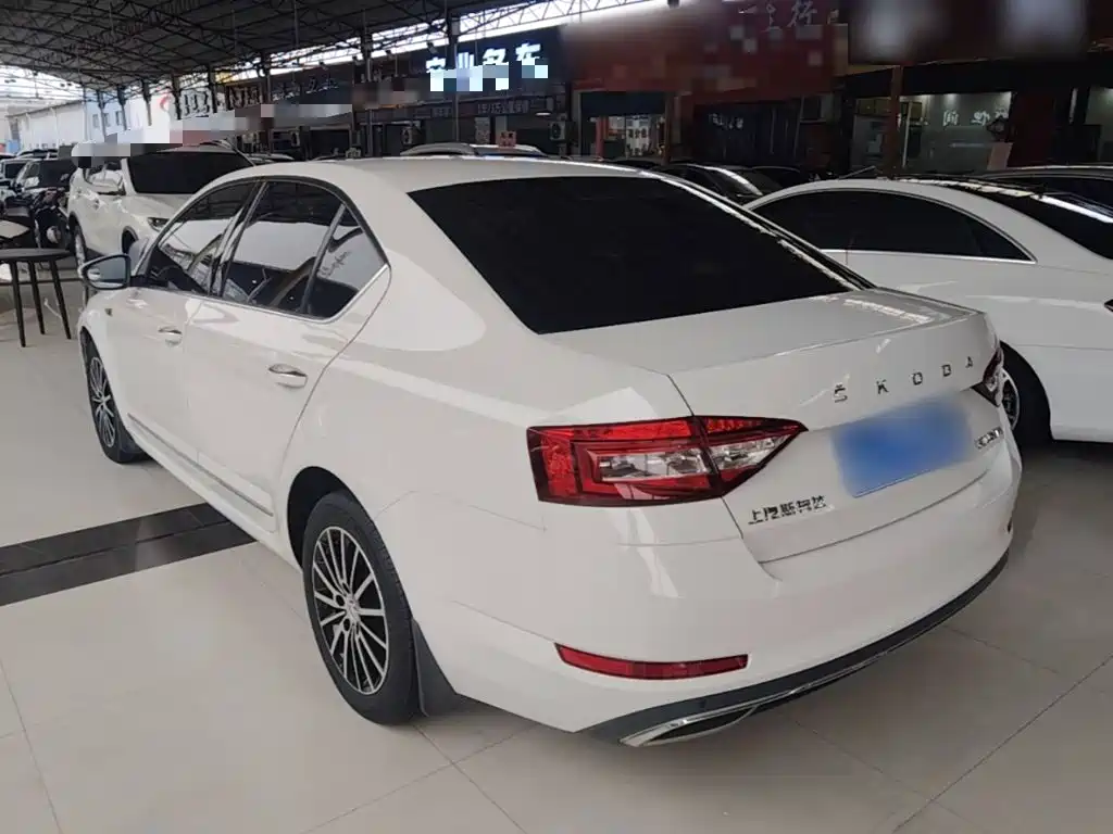 Skoda Octavia — миниатюра 5