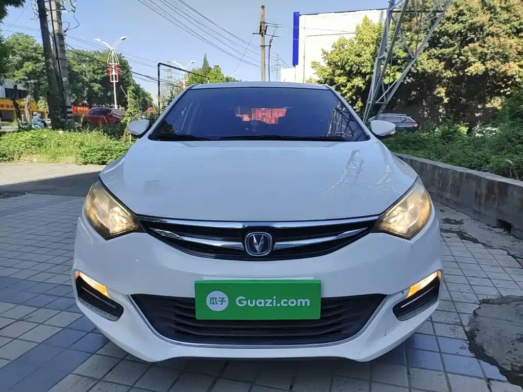 Changan Eado XT — миниатюра 3