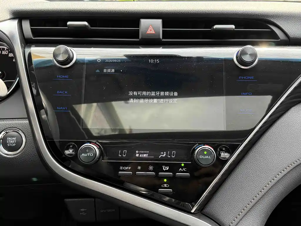 Toyota Camry — миниатюра 24