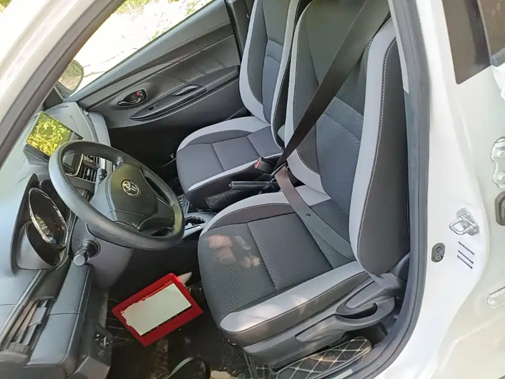 Toyota Yaris L — миниатюра 15