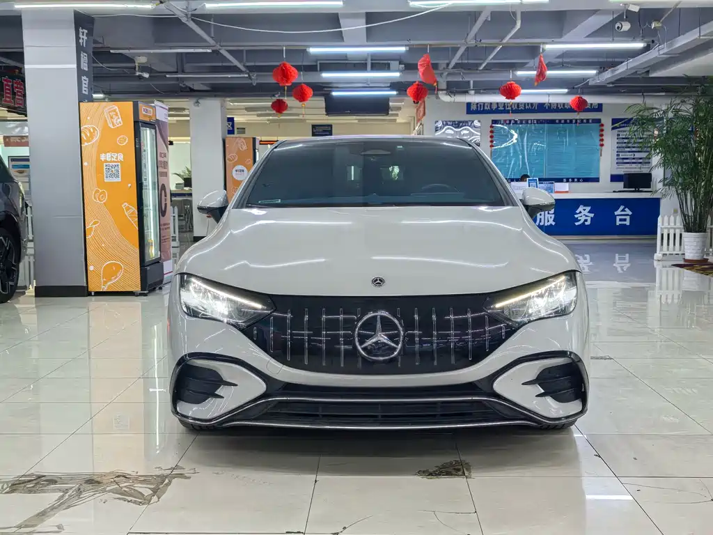 MERCEDES-BENZ EQE