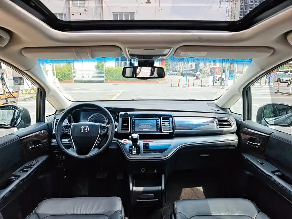 Honda Elysion — миниатюра 19