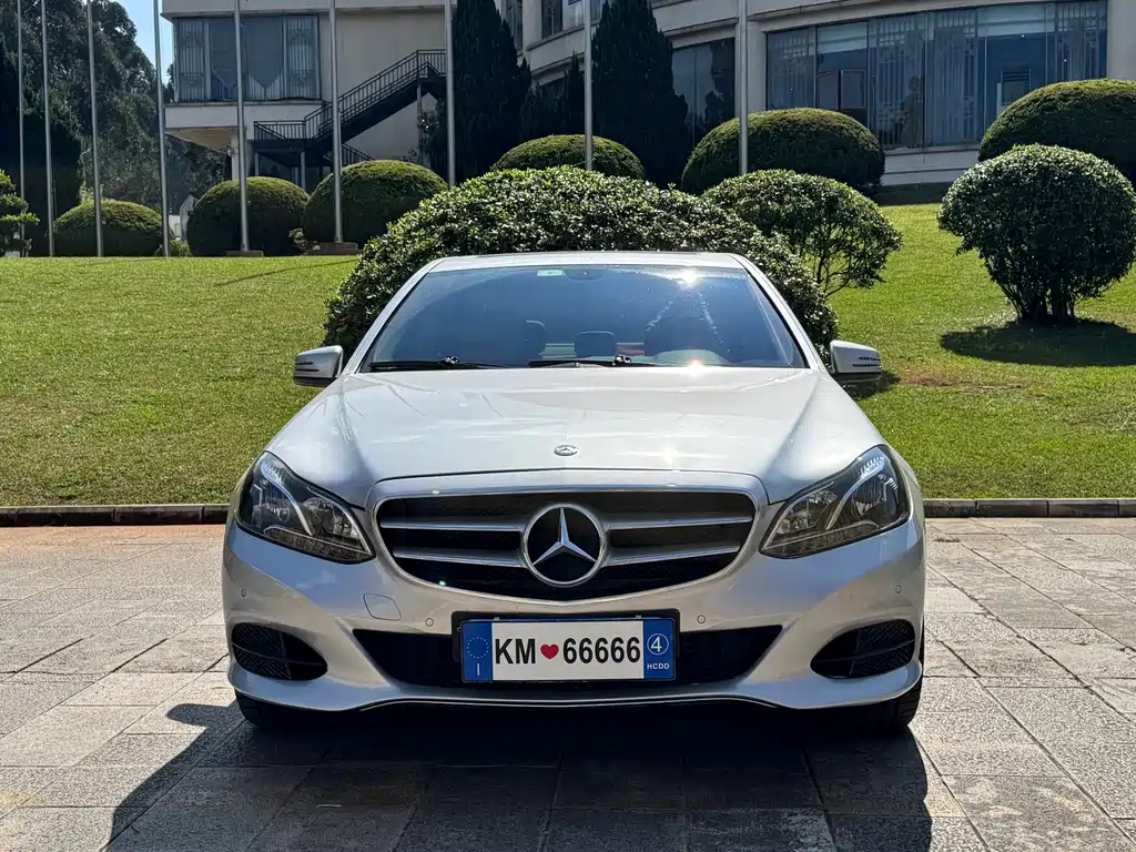 Mercedes-Benz E-Class — миниатюра 2