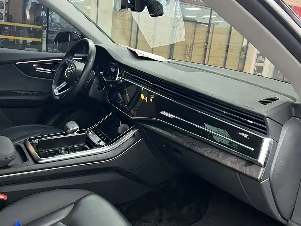 Audi Q8 — миниатюра 7